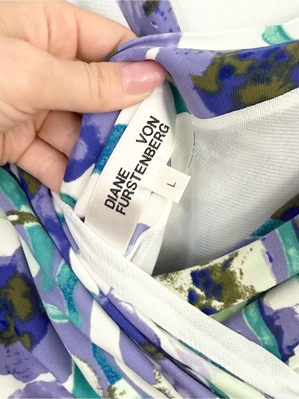 Diane Von Furstenberg Purple, Teal & White Floral Wrap Midi Dress size L (8) - Picture 5 of 7